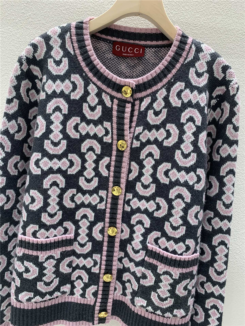 Gvc*1 oblique crewneck cardigan grey/pink
