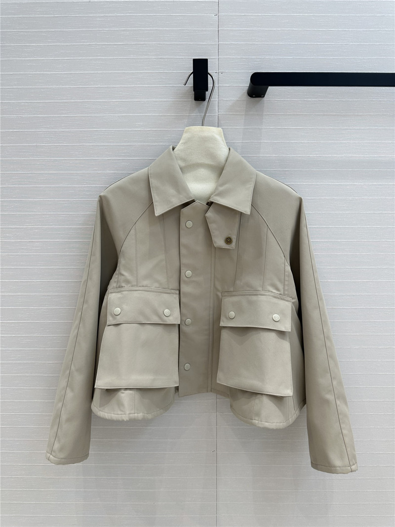 L0ew* khaki trench coat