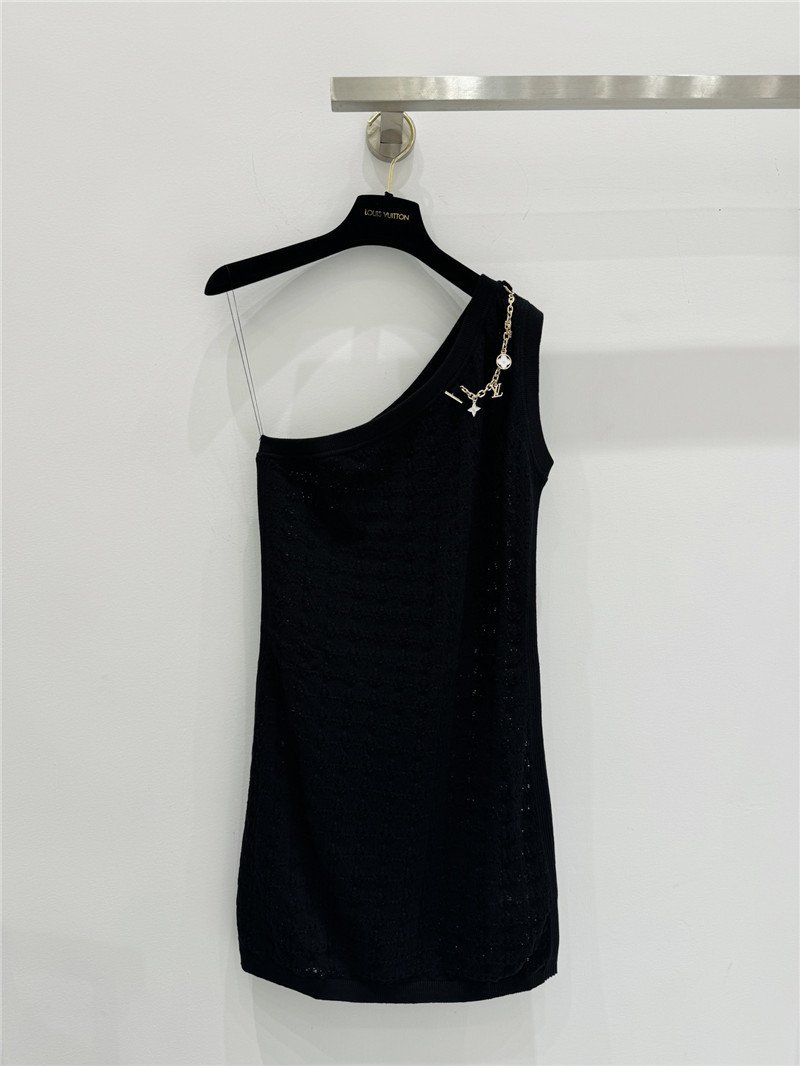l0vis Vvtt0n lv off-shoulder knitted skirt