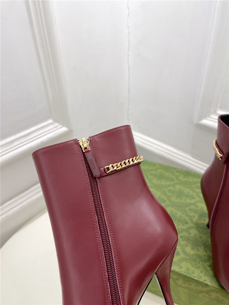 Gvc*1 women’s signoria ankle boots in burgundy