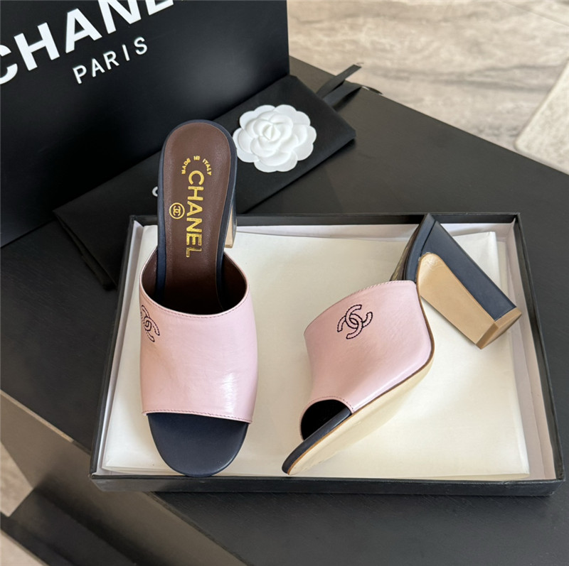 Ch**el pink pattern chunky heel mule sandals