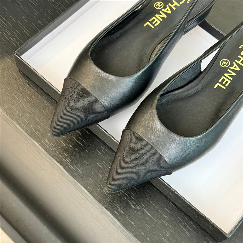 Ch**el flat slingbacks in black leather/grosgrain