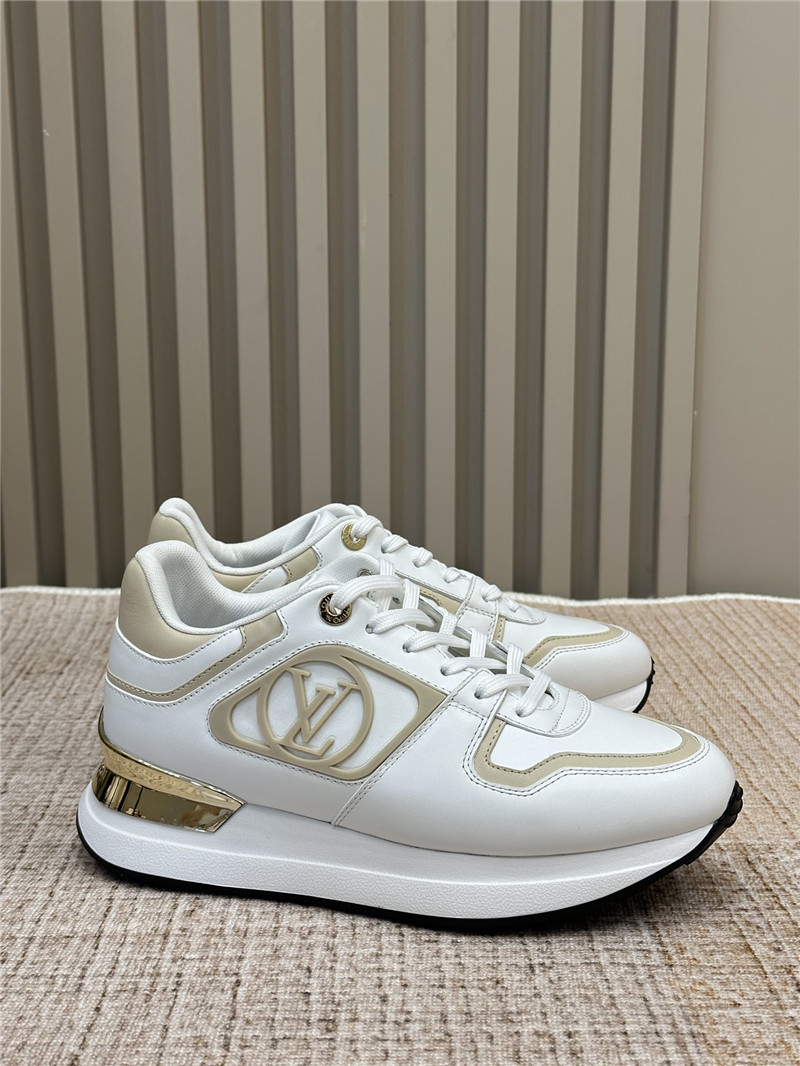 l0vis Vvtt0n neo run away trainers beige white