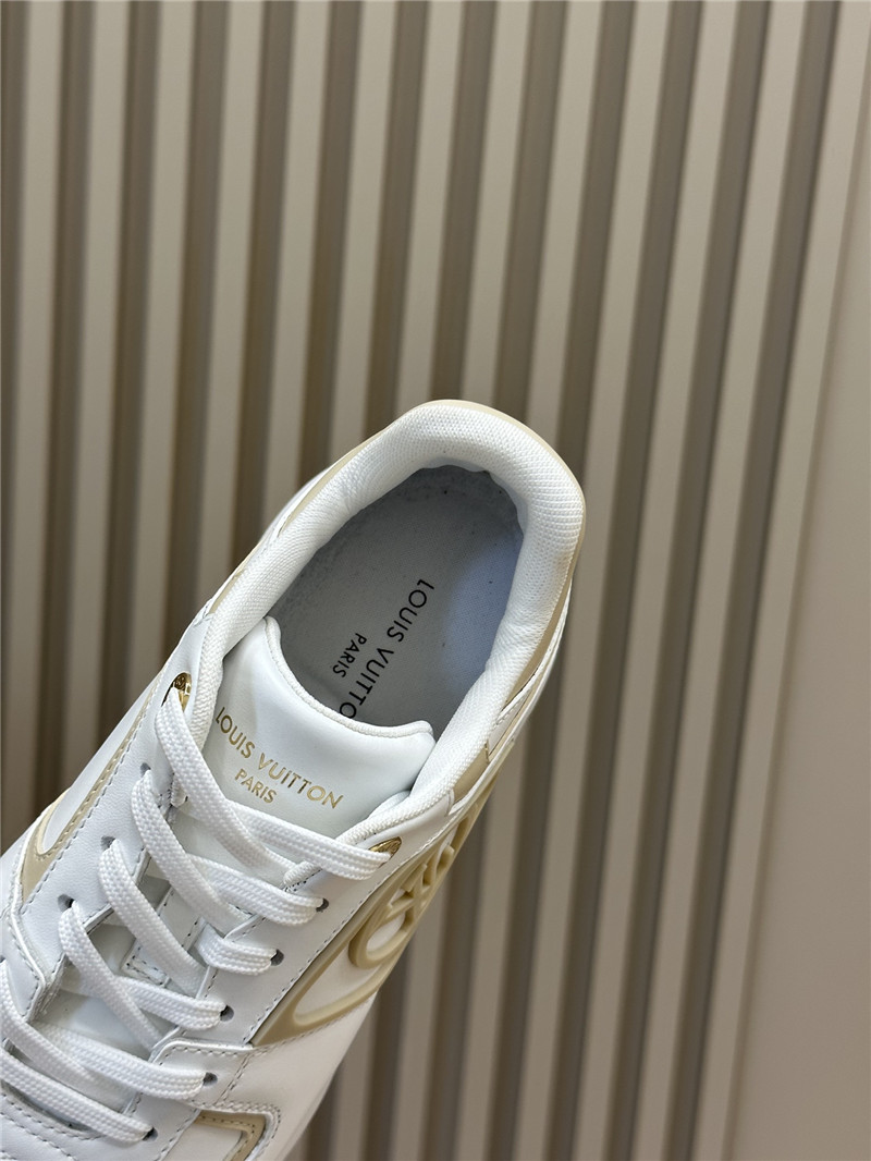 l0vis Vvtt0n neo run away trainers beige white