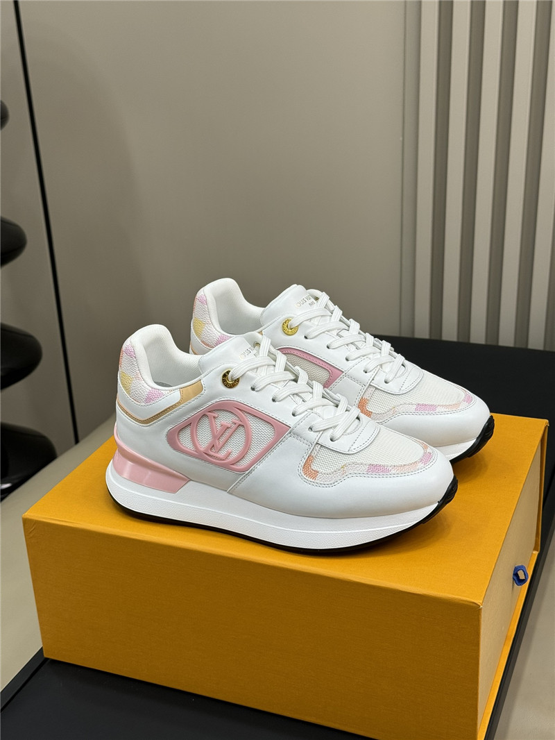 l0vis Vvtt0n run away sneakers