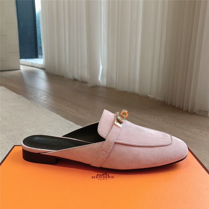 H**me5 kelly buckle oz mule in baby pink suede