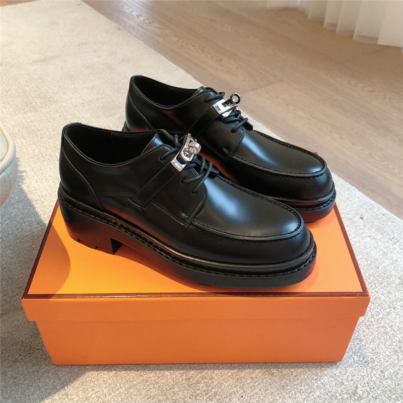 H**me5 first oxford shoe in black calfskin