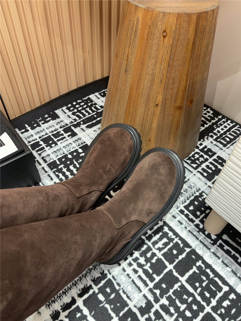 Ch**el suede leather keen high boots