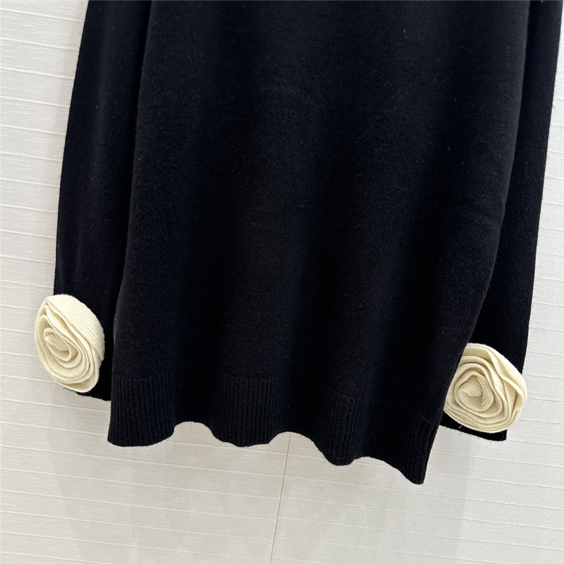 Va1e*ntin0 rose cuff wool sweater black
