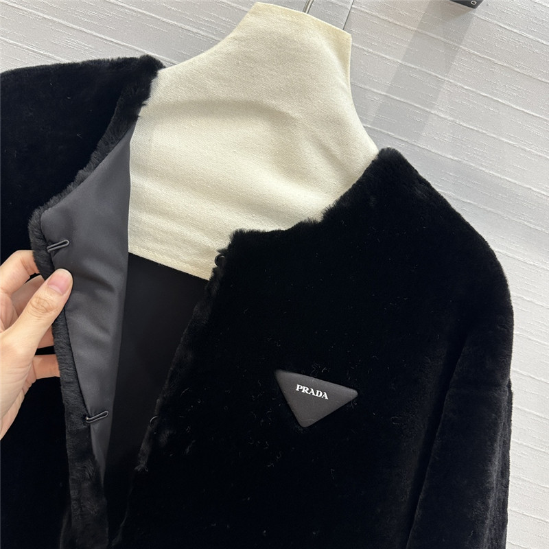 Pra*a short coat