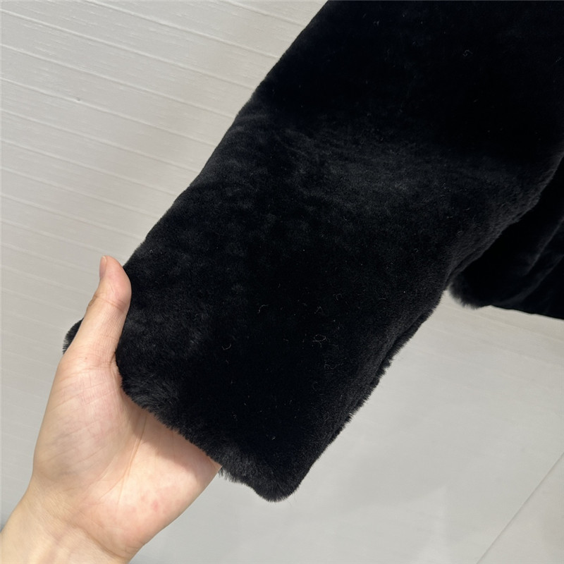 Pra*a short coat