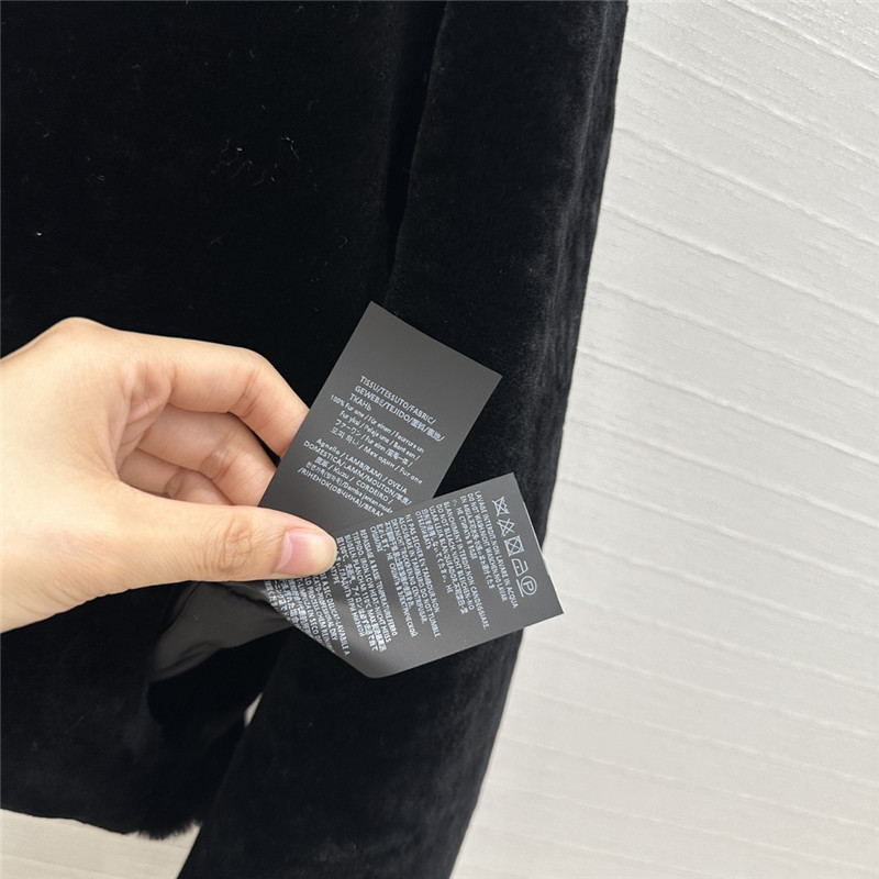 Pra*a short coat