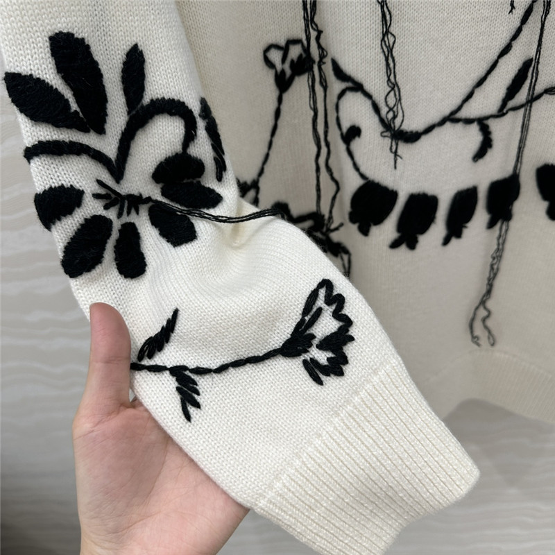 Vanitoo Embroidered Cashmere Dress White