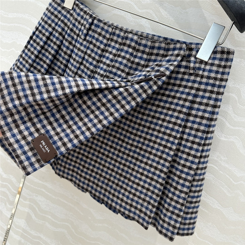 Pra*a preppy pleated skirt