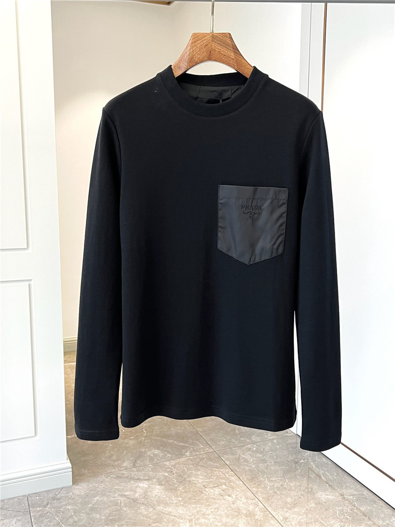 Pra*a solid color t-shirt