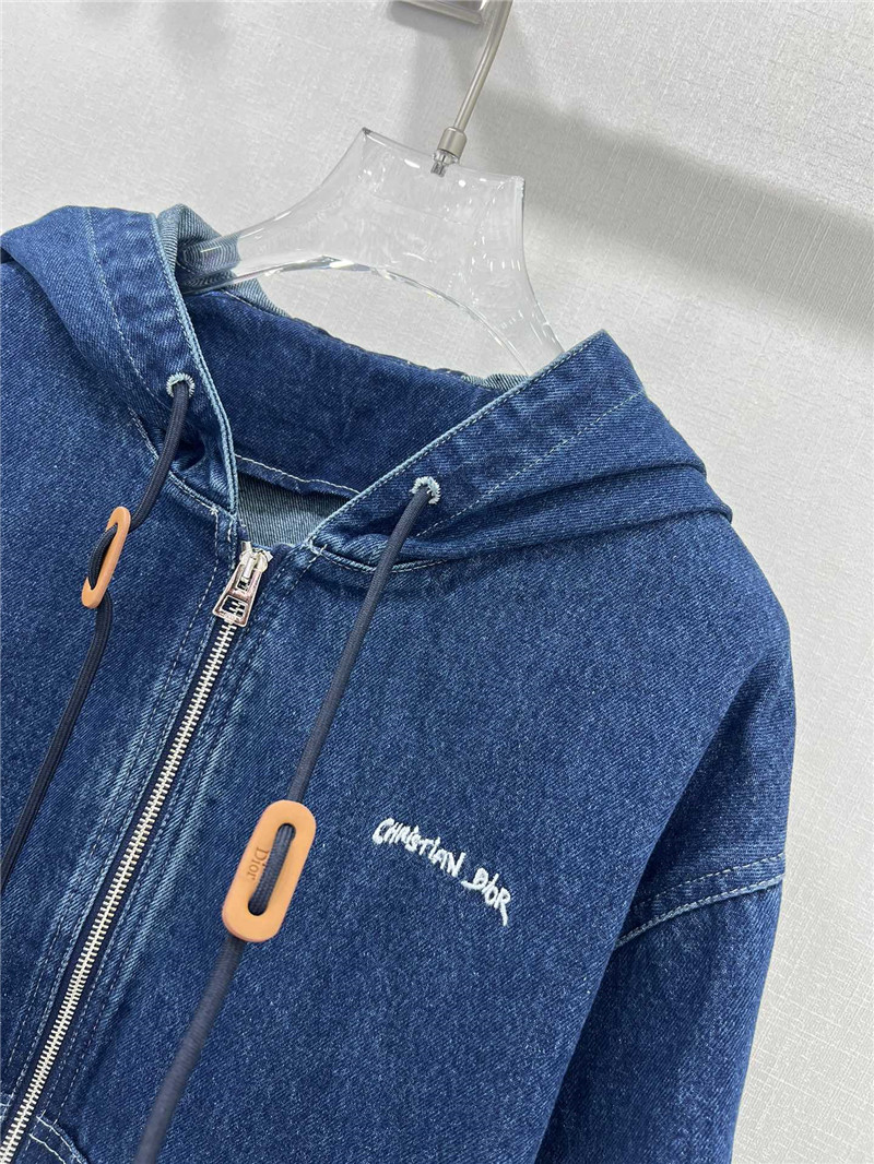 D10r hooded zip-up jacket