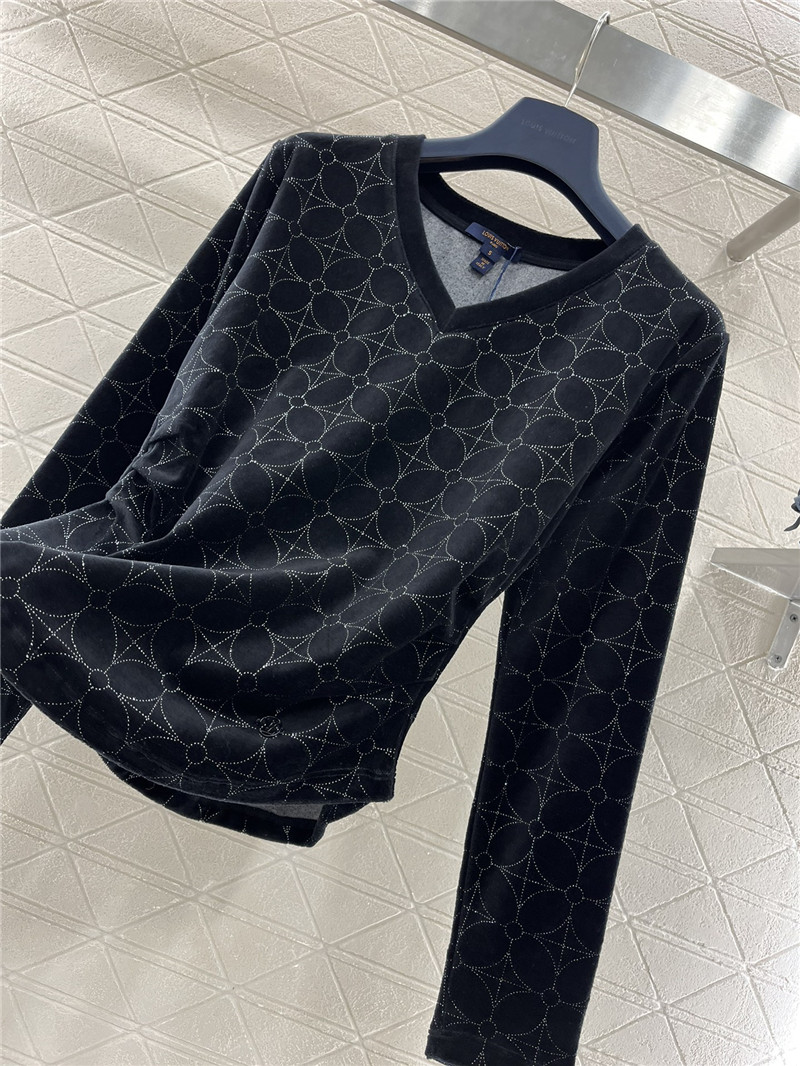 l0vis Vvtt0n lv velvet bottoming shirt