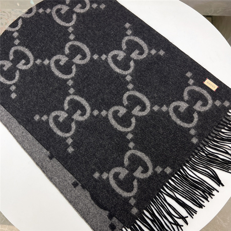 Gvc*1 cashmere jacquard scarf