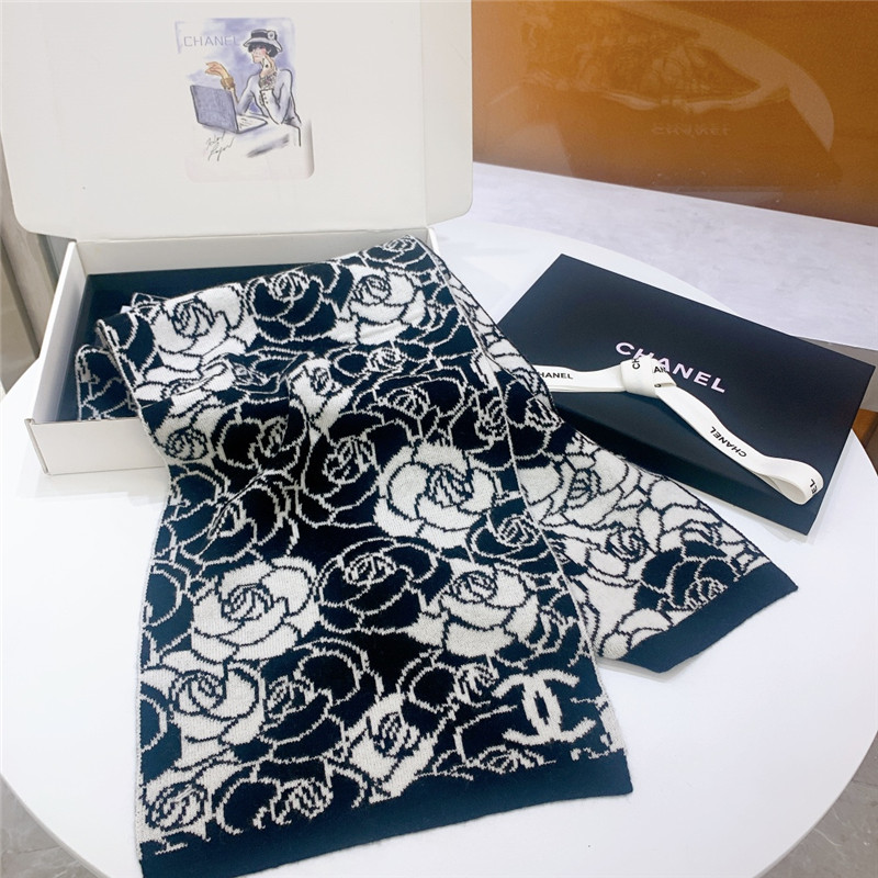 Ch**el camellia scarf