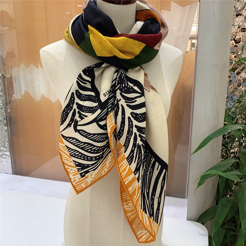 H**me5 double-sided same color square scarf