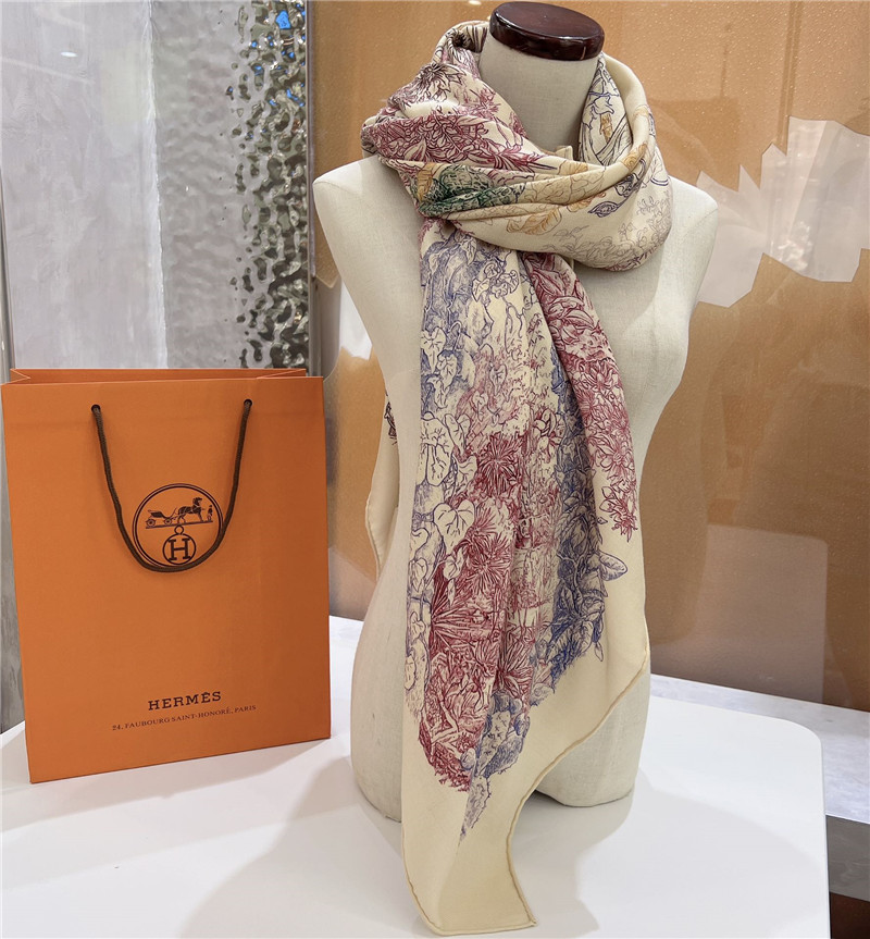 H**me5 140cm shawl