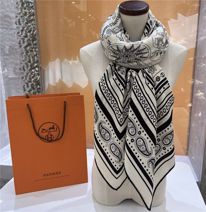 H**me5 140cm shawl
