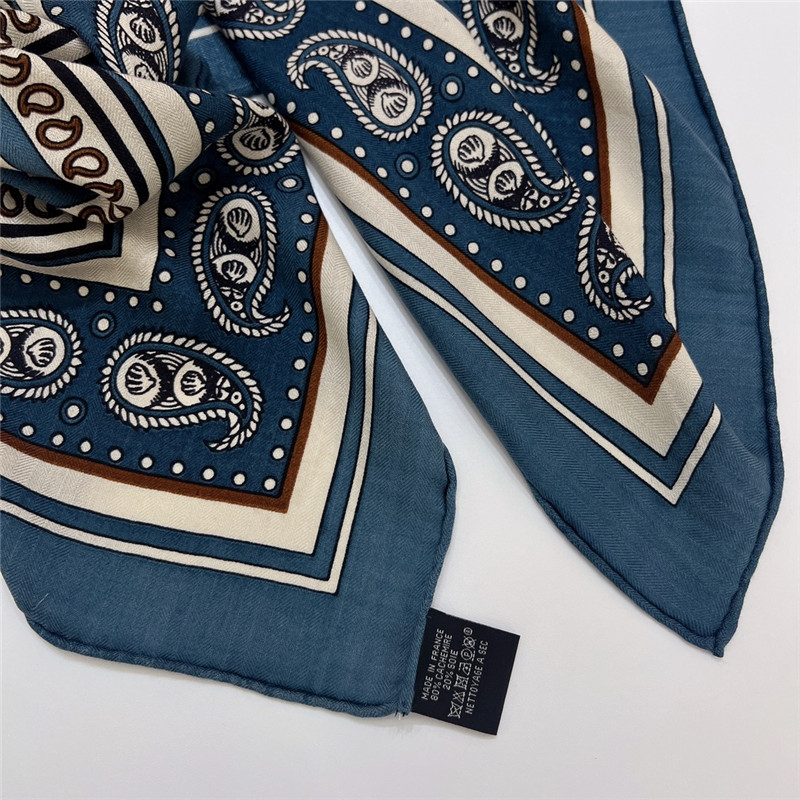 H**me5 140cm shawl