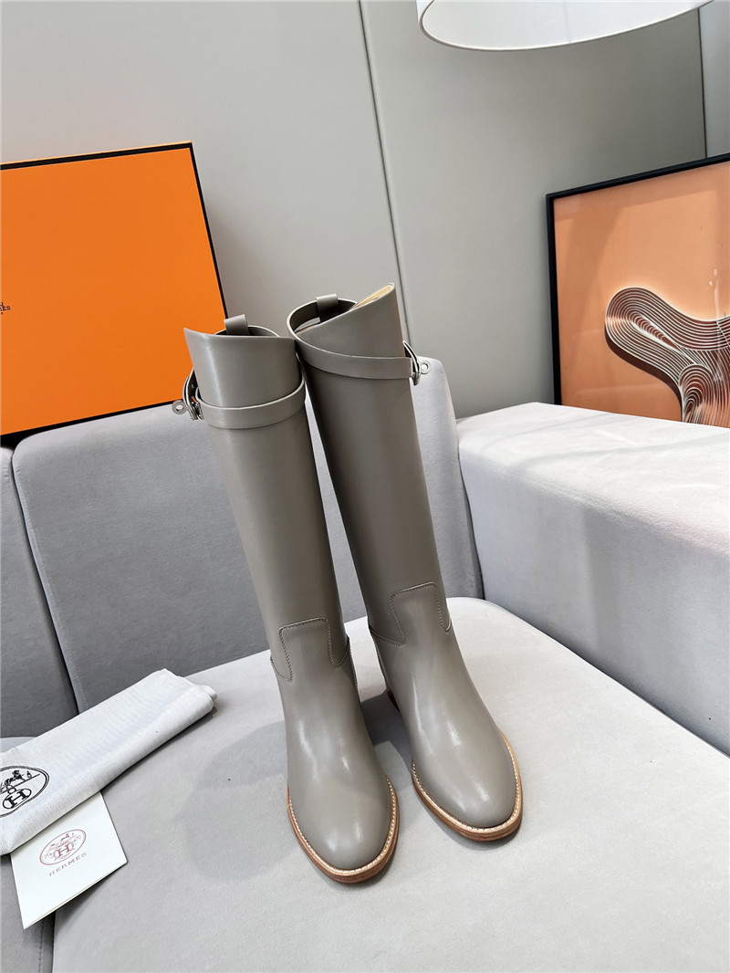 H**me5 jumping calfskin boot in gray