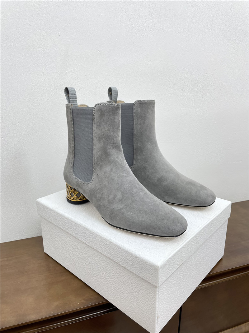 D10r icon 40mm gray suede ankle boots