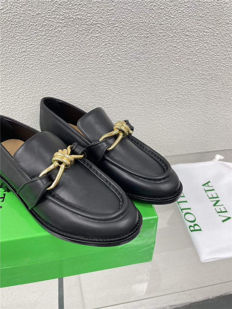 b0tt*ga Ven*ta astaire metallic loafer in black calfskin