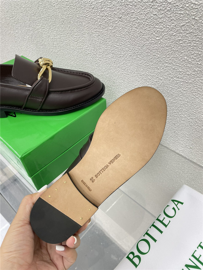 b0tt*ga Ven*ta astaire metallic loafer in fondant calfskin