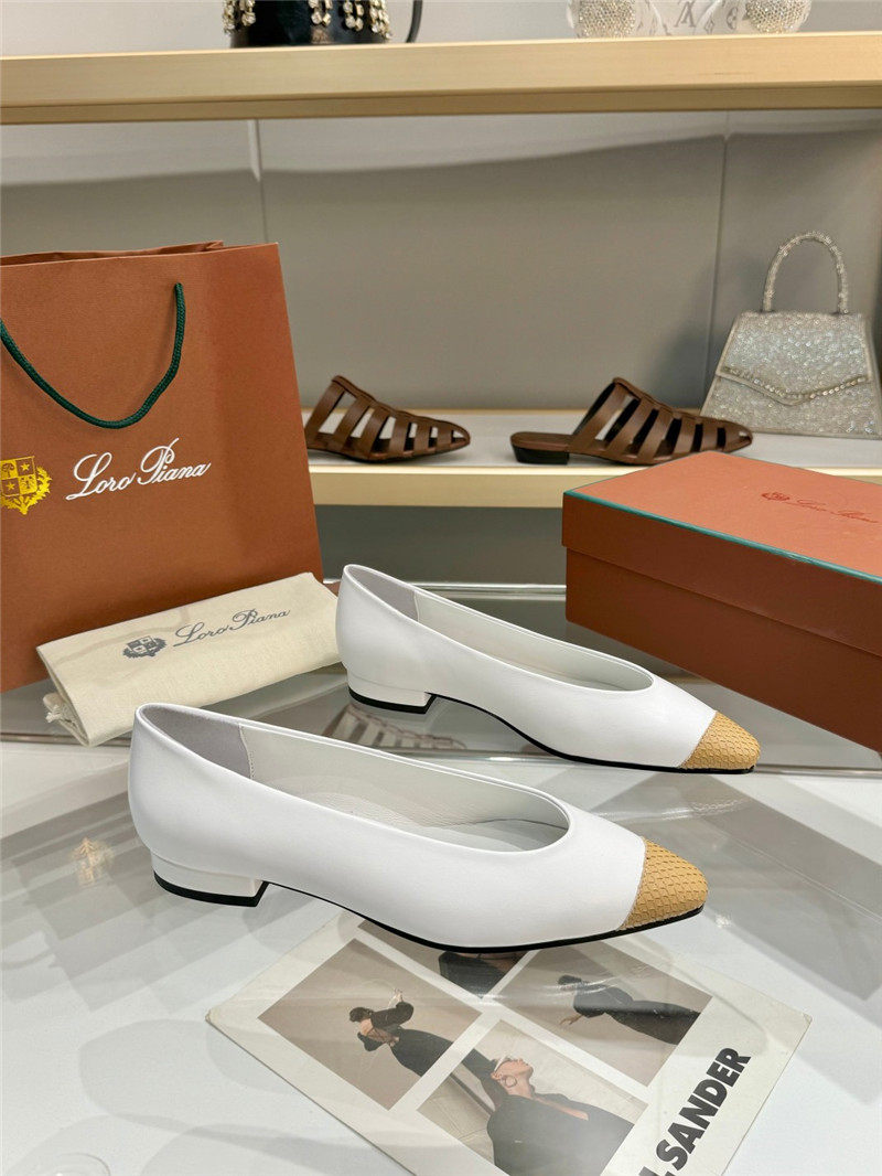 L0r0 P1ana rebecca ballet flats in nougat/milk calfskin