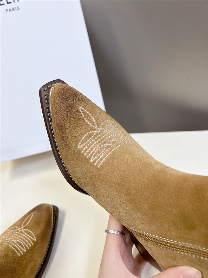 Ce1i*e zipped suede calfskin western boots