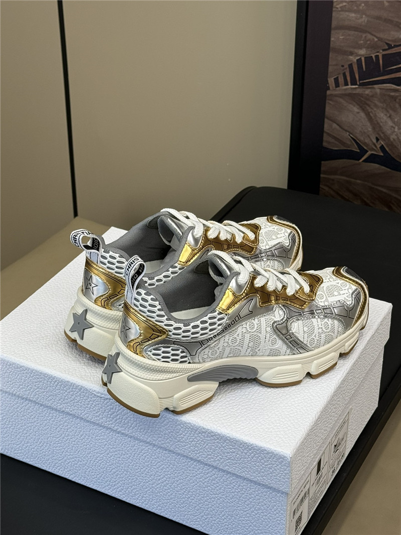 D10r vibe trainers gold