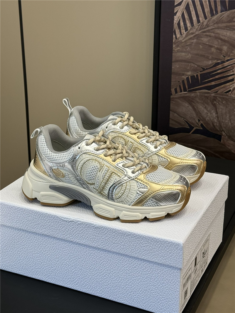 D10r vibe sneaker gold