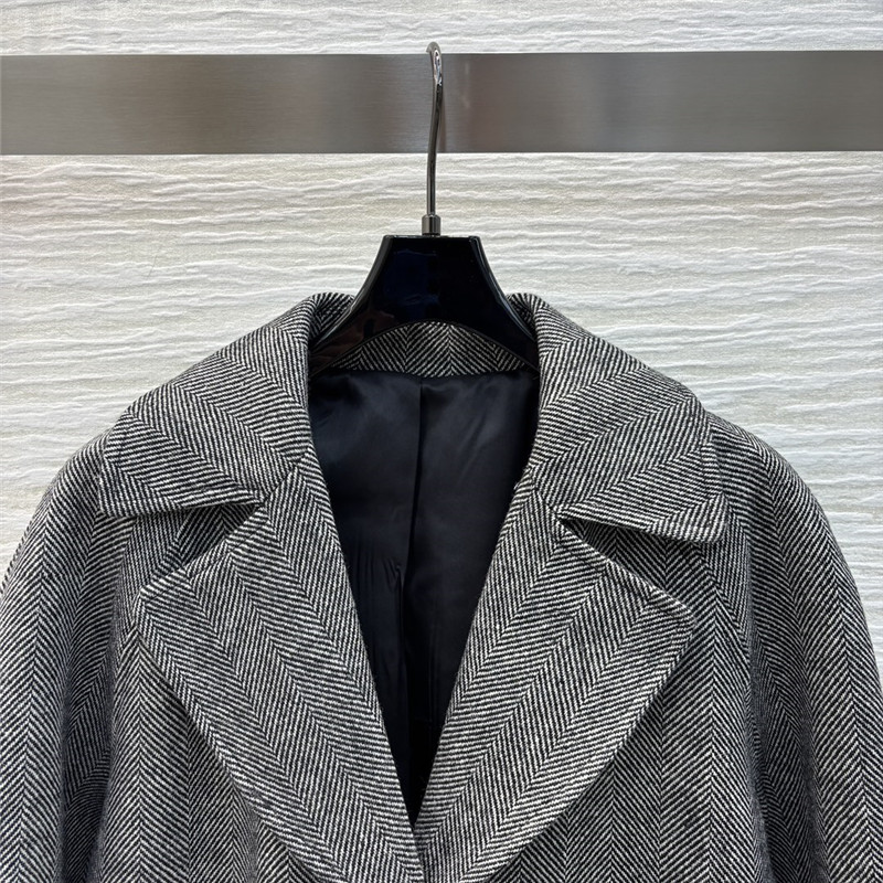 D10r long coat