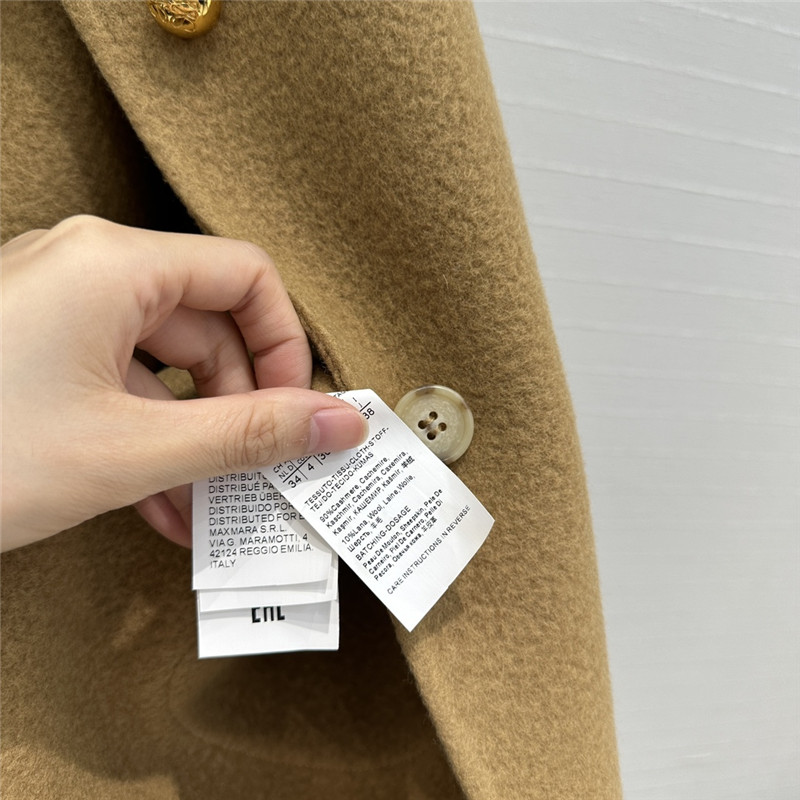L0ew* short coat