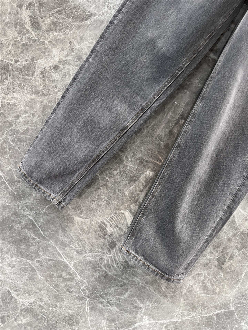 Pra*a jeans