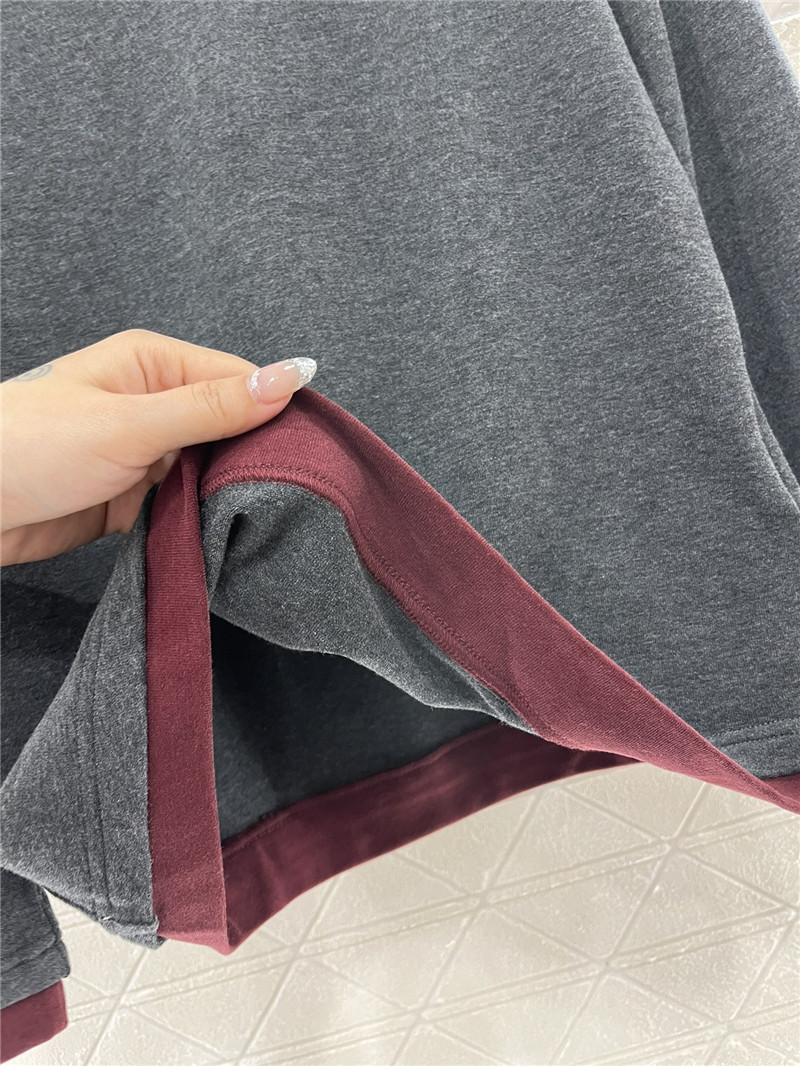 Ce1i*e fake two piece bottoming shirt