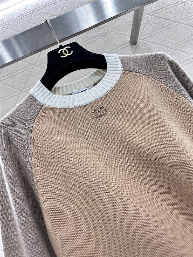 Ch**el two-tone raglan sweater beige and taupe