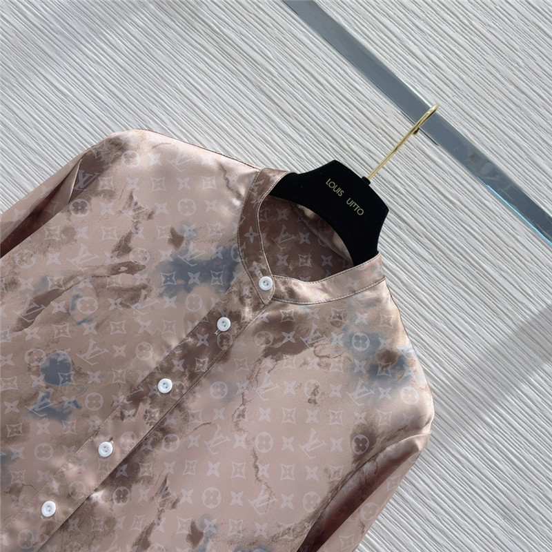 l0vis Vvtt0n lv new shirt