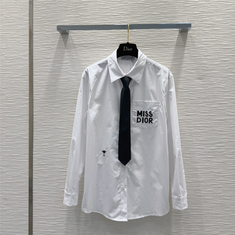 D10r popular shirt