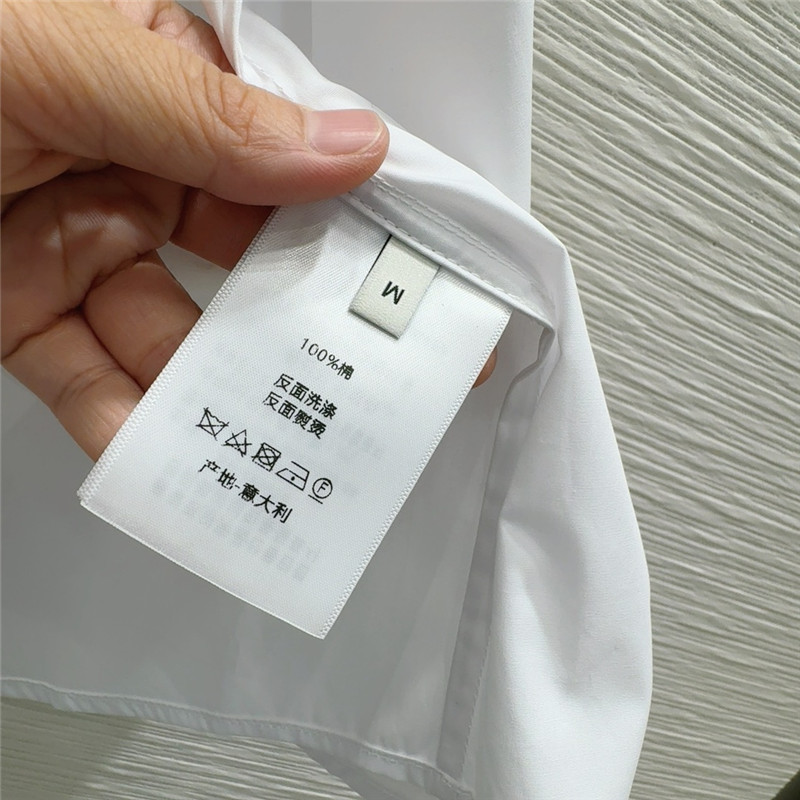 D10r popular shirt