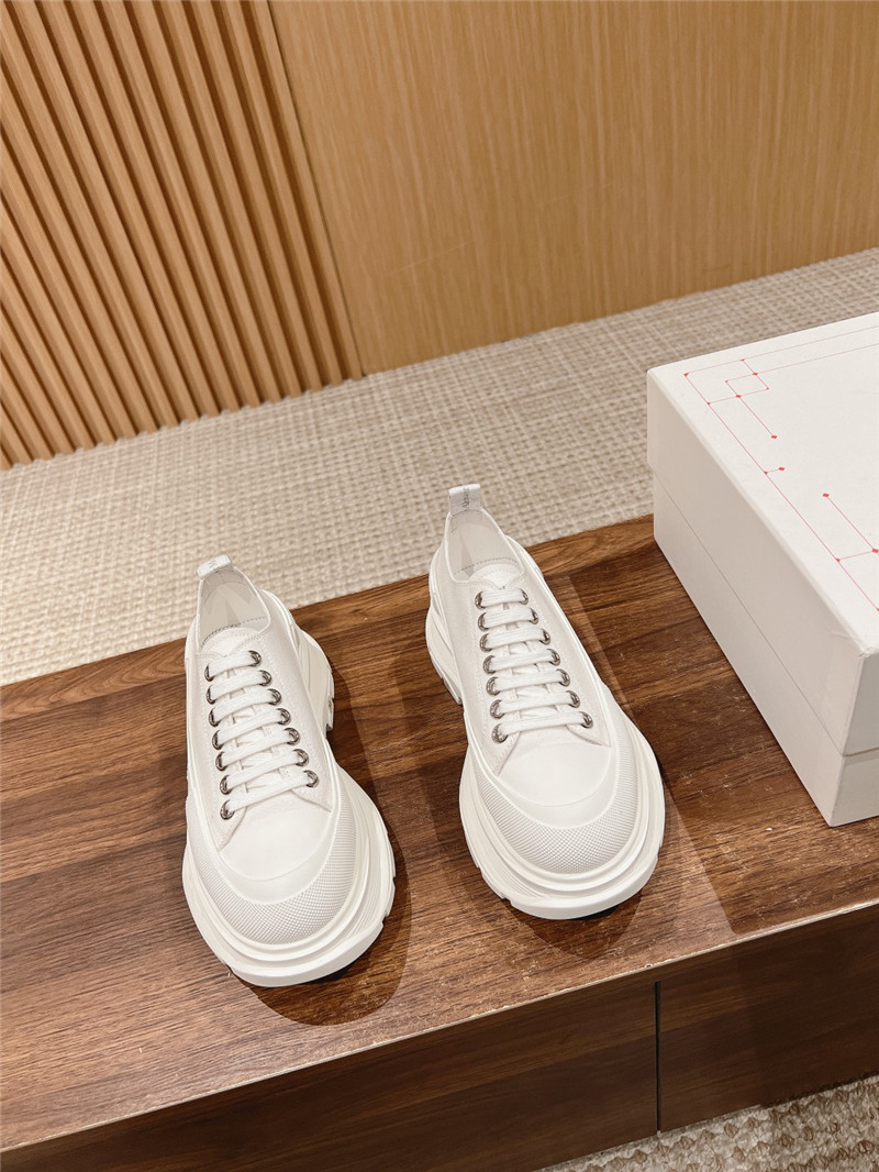 a1exa*der Mcqv*en white tread slick low top sneakers