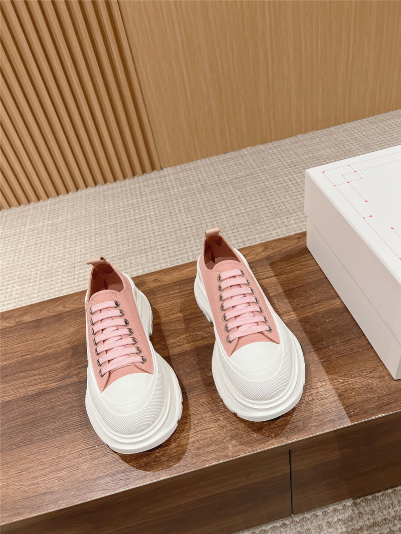 a1exa*der Mcqv*en women’s tread slick platform sneakers