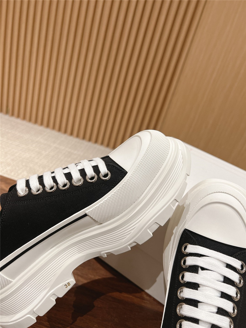 a1exa*der Mcqv*en tread slick lace-up sneakers