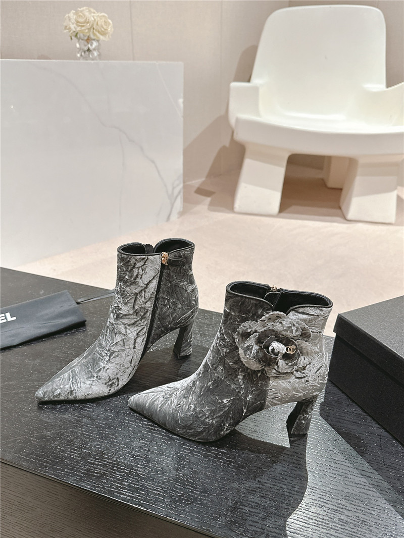 Ch**el heel silver velvet pointed toe boots
