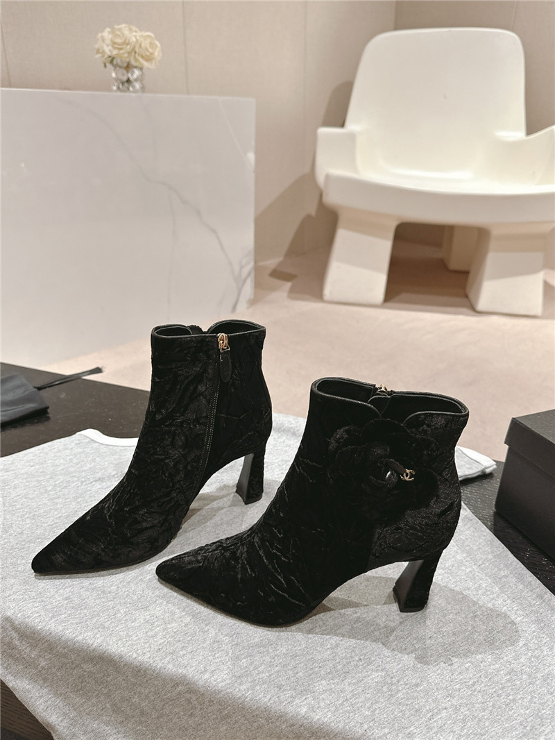 Ch**el heel velvet pointed toe booties