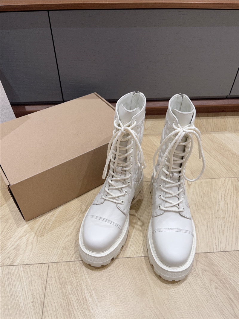 D10r d-unit white ankle boots