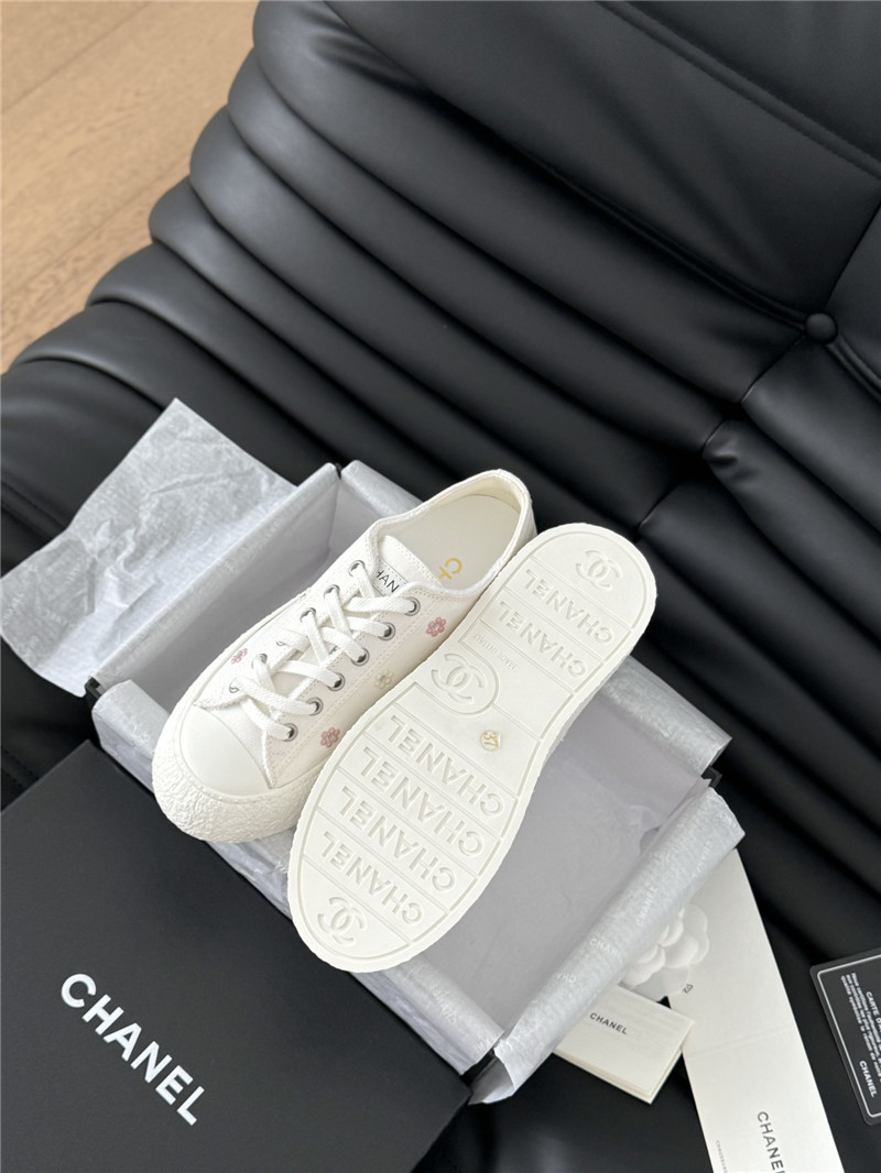 Ch**el lace up low top canvas sneakers